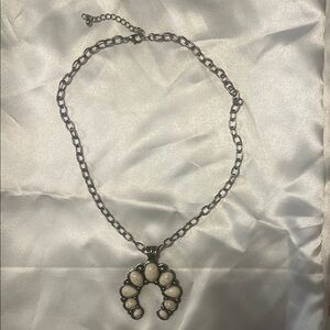 Elegant Silver and Cream Necklace
